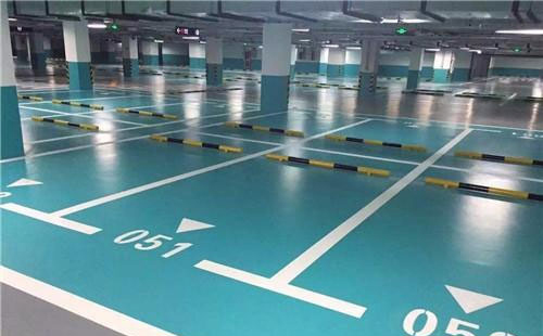 江达江达环氧地坪中涂：构筑坚固地面的关键环节